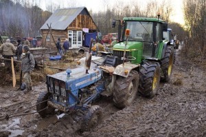 une-cabane-erigee-le-26-novembre-2012-sur-le-site-du-projet-_935430